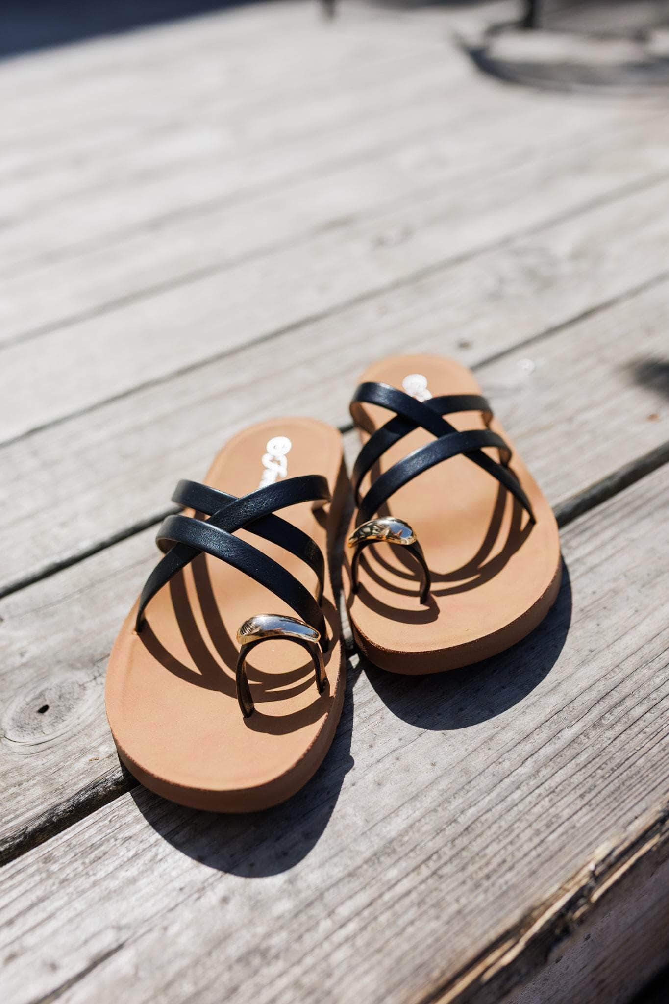 Black Toe Ring Sandal